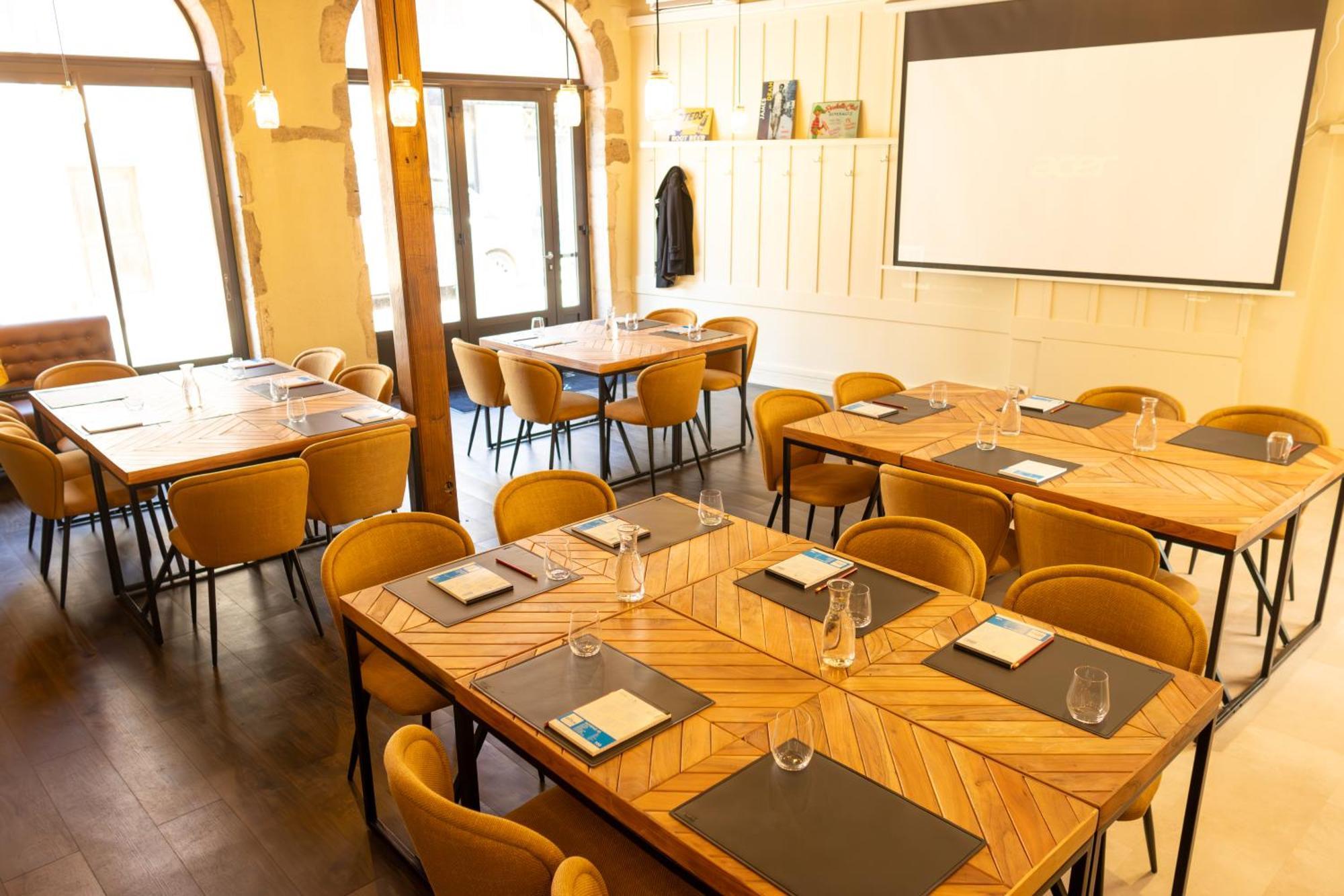 Le Central Boutique Hotel Бон Екстер'єр фото
